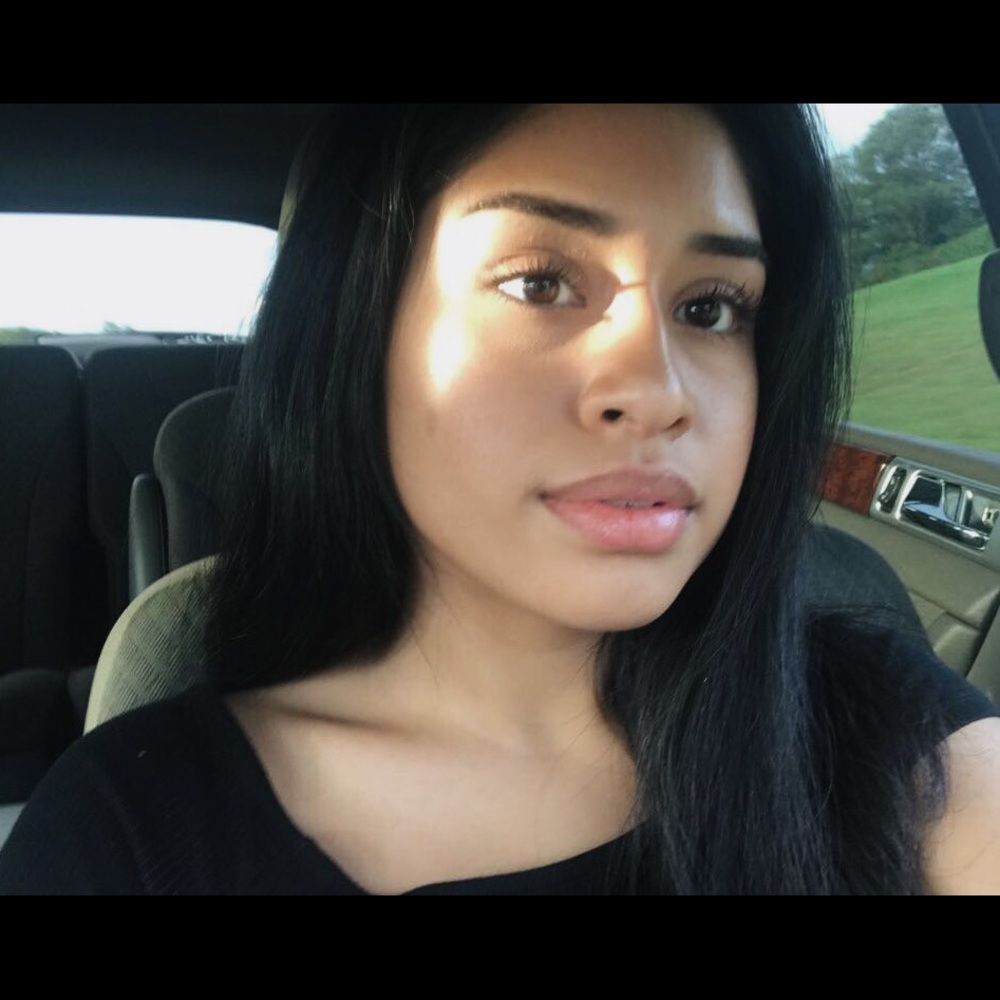 Meet your Posher, Ashley